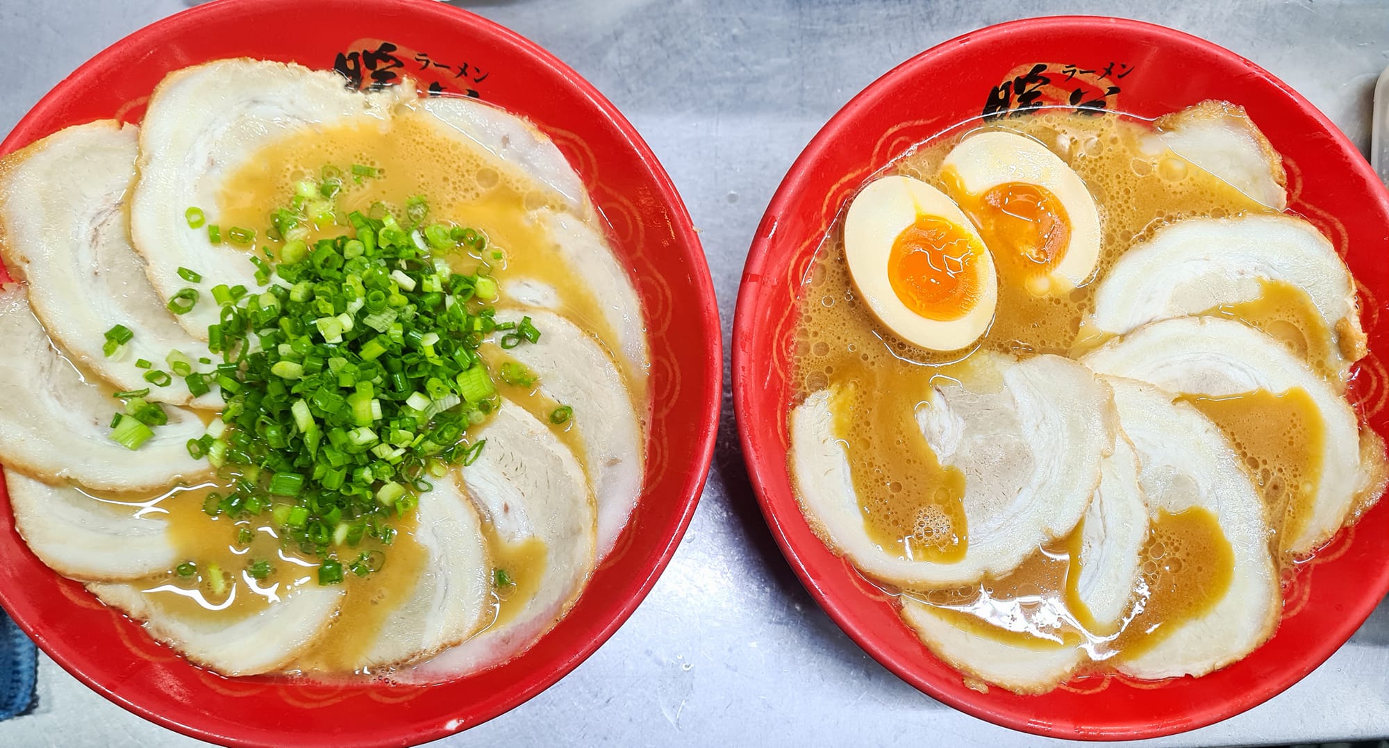 Bát mì nóng sốt tại Ramen Danbo